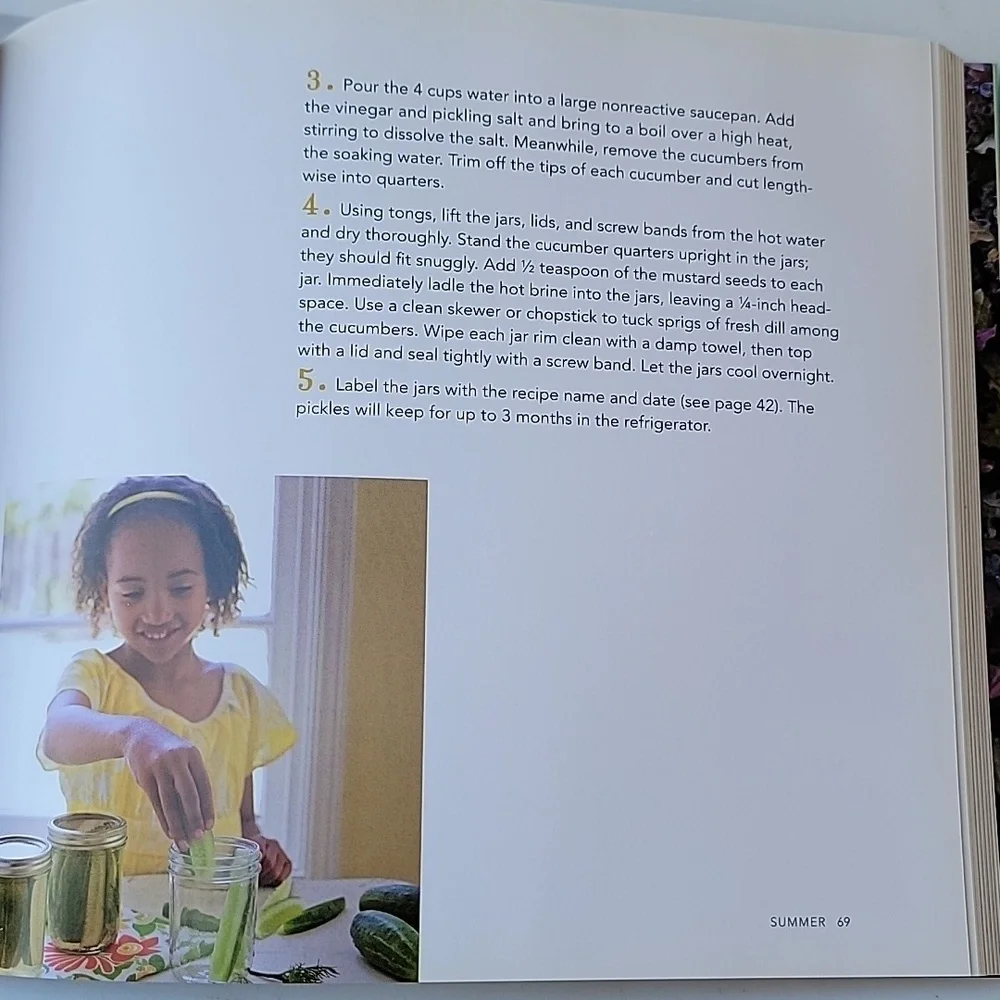 At the Farmer's Market with Kids: Recipe and Projects for Little Hands